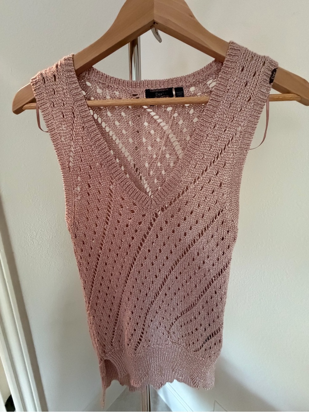 Dex Dusty Pink Sleeveless V-Neck Knit Sweater